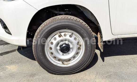 Buy Import Toyota Hilux White Car in Import - Dubai in Kailahun Buy Import Toyota Hilux White Car in Import - Dubai in Kailahun