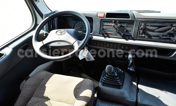 Buy Import Toyota Coaster White Car in Import - Dubai in Kailahun Buy Import Toyota Coaster White Car in Import - Dubai in Kailahun