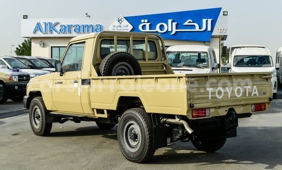 Buy Import Toyota Land Cruiser Beige Car in Import - Dubai in Kailahun Buy Import Toyota Land Cruiser Beige Car in Import - Dubai in Kailahun