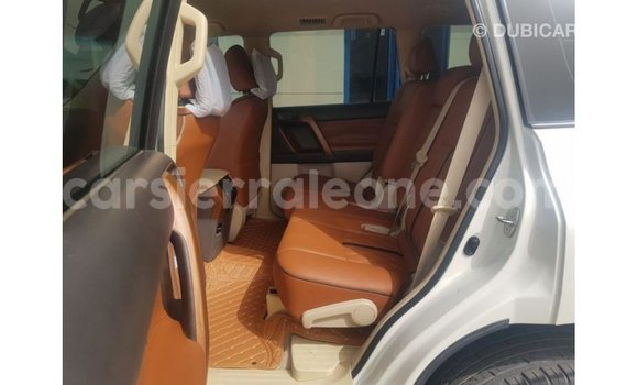Buy Import Toyota Land Cruiser White Car in Import - Dubai in Kailahun Buy Import Toyota Land Cruiser White Car in Import - Dubai in Kailahun