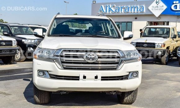 Buy Import Toyota Land Cruiser White Car in Import - Dubai in Kailahun Buy Import Toyota Land Cruiser White Car in Import - Dubai in Kailahun