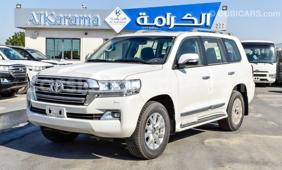 Buy Import Toyota Land Cruiser White Car in Import - Dubai in Kailahun Buy Import Toyota Land Cruiser White Car in Import - Dubai in Kailahun