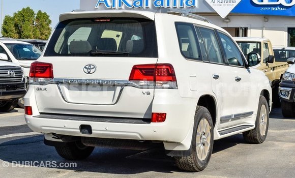 Buy Import Toyota Land Cruiser White Car in Import - Dubai in Kailahun Buy Import Toyota Land Cruiser White Car in Import - Dubai in Kailahun