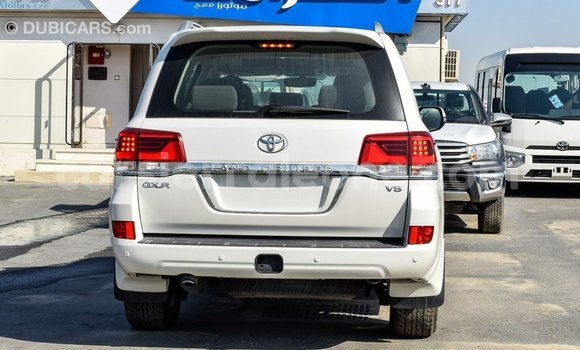 Buy Import Toyota Land Cruiser White Car in Import - Dubai in Kailahun Buy Import Toyota Land Cruiser White Car in Import - Dubai in Kailahun