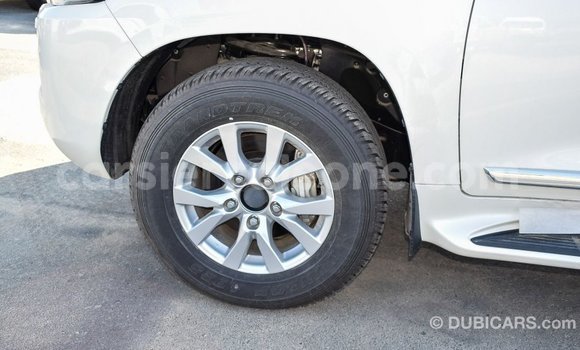 Buy Import Toyota Land Cruiser White Car in Import - Dubai in Kailahun Buy Import Toyota Land Cruiser White Car in Import - Dubai in Kailahun