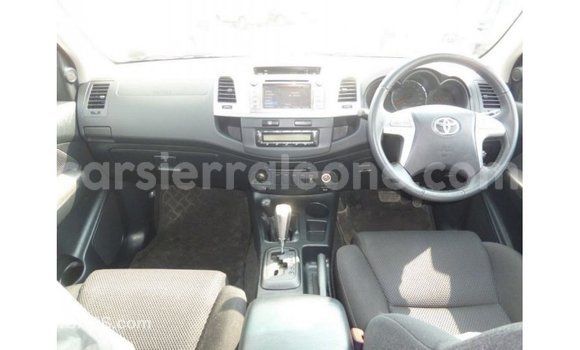 Buy Import Toyota Hilux White Car in Import - Dubai in Kailahun Buy Import Toyota Hilux White Car in Import - Dubai in Kailahun
