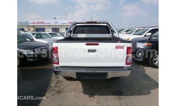 Buy Import Toyota Hilux White Car in Import - Dubai in Kailahun Buy Import Toyota Hilux White Car in Import - Dubai in Kailahun