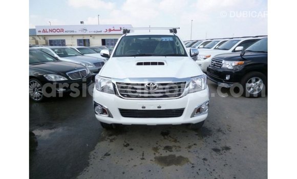Buy Import Toyota Hilux White Car in Import - Dubai in Kailahun Buy Import Toyota Hilux White Car in Import - Dubai in Kailahun