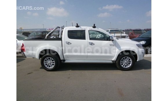 Buy Import Toyota Hilux White Car in Import - Dubai in Kailahun Buy Import Toyota Hilux White Car in Import - Dubai in Kailahun