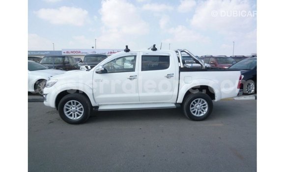 Buy Import Toyota Hilux White Car in Import - Dubai in Kailahun Buy Import Toyota Hilux White Car in Import - Dubai in Kailahun