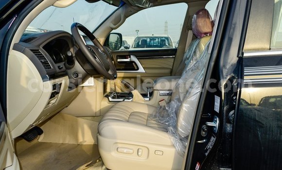 Buy Import Toyota Land Cruiser Black Car in Import - Dubai in Kailahun Buy Import Toyota Land Cruiser Black Car in Import - Dubai in Kailahun