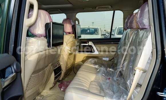 Buy Import Toyota Land Cruiser Black Car in Import - Dubai in Kailahun Buy Import Toyota Land Cruiser Black Car in Import - Dubai in Kailahun