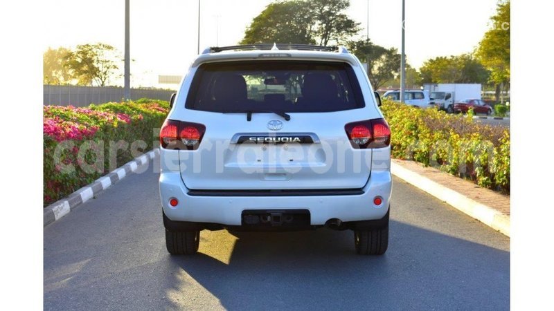 Big with watermark toyota sequoia kailahun import dubai 6404