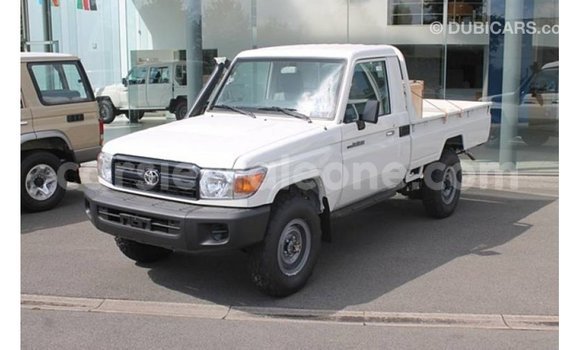 Buy Import Toyota Land Cruiser White Car in Import - Dubai in Kailahun Buy Import Toyota Land Cruiser White Car in Import - Dubai in Kailahun