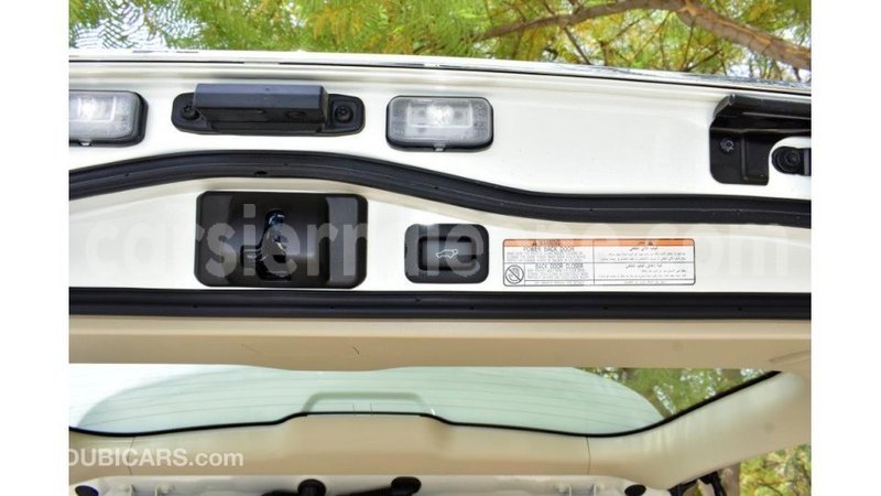 Big with watermark toyota land cruiser kailahun import dubai 6418