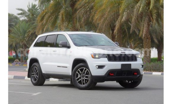 Buy Import Jeep Grand Cherokee White Car in Import - Dubai in Kailahun