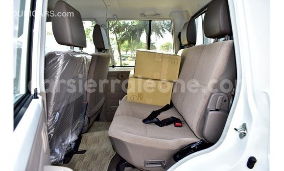 Buy Import Toyota Land Cruiser White Car in Import - Dubai in Kailahun Buy Import Toyota Land Cruiser White Car in Import - Dubai in Kailahun