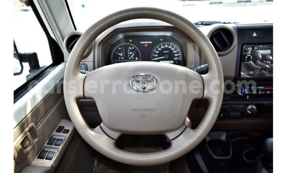 Buy Import Toyota Land Cruiser White Car in Import - Dubai in Kailahun Buy Import Toyota Land Cruiser White Car in Import - Dubai in Kailahun