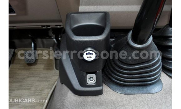 Buy Import Toyota Land Cruiser White Car in Import - Dubai in Kailahun Buy Import Toyota Land Cruiser White Car in Import - Dubai in Kailahun