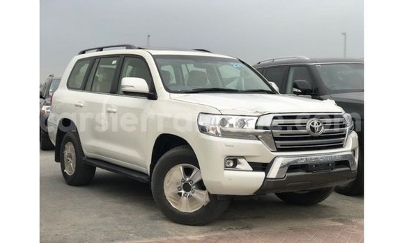 Buy Import Toyota Land Cruiser White Car in Import - Dubai in Kailahun Buy Import Toyota Land Cruiser White Car in Import - Dubai in Kailahun