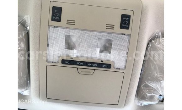 Buy Import Toyota Land Cruiser White Car in Import - Dubai in Kailahun Buy Import Toyota Land Cruiser White Car in Import - Dubai in Kailahun