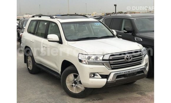 Buy Import Toyota Land Cruiser White Car in Import - Dubai in Kailahun Buy Import Toyota Land Cruiser White Car in Import - Dubai in Kailahun