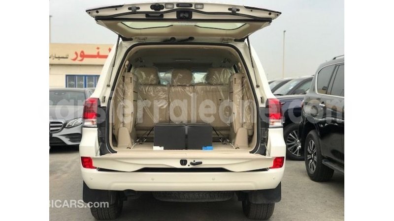 Big with watermark toyota land cruiser kailahun import dubai 6454