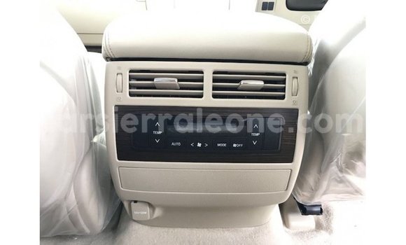 Buy Import Toyota Land Cruiser White Car in Import - Dubai in Kailahun Buy Import Toyota Land Cruiser White Car in Import - Dubai in Kailahun