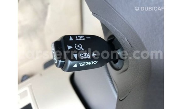 Buy Import Toyota Land Cruiser White Car in Import - Dubai in Kailahun Buy Import Toyota Land Cruiser White Car in Import - Dubai in Kailahun