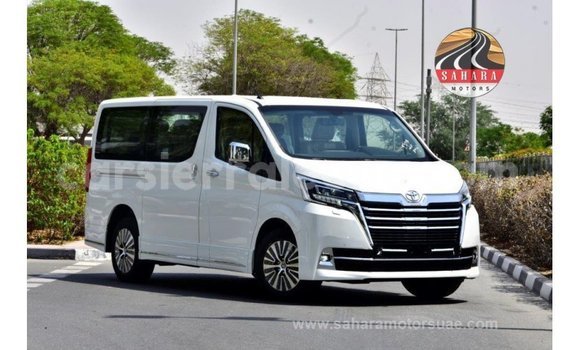 Buy Import Toyota Granvia White Car in Import - Dubai in Kailahun Buy Import Toyota Granvia White Car in Import - Dubai in Kailahun