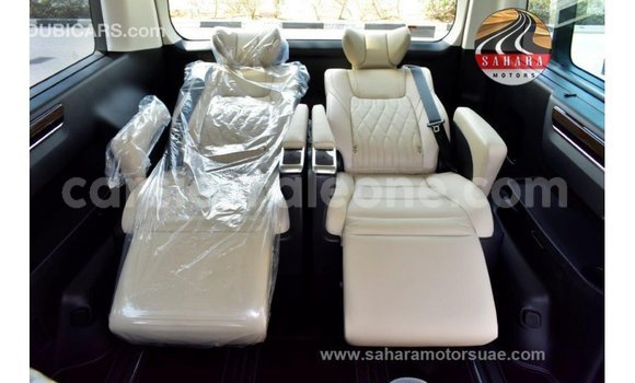 Buy Import Toyota Granvia White Car in Import - Dubai in Kailahun Buy Import Toyota Granvia White Car in Import - Dubai in Kailahun