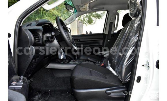 Buy Import Toyota Hilux White Car in Import - Dubai in Kailahun Buy Import Toyota Hilux White Car in Import - Dubai in Kailahun