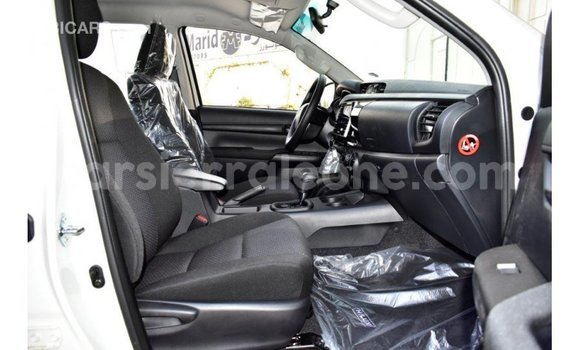 Buy Import Toyota Hilux White Car in Import - Dubai in Kailahun Buy Import Toyota Hilux White Car in Import - Dubai in Kailahun