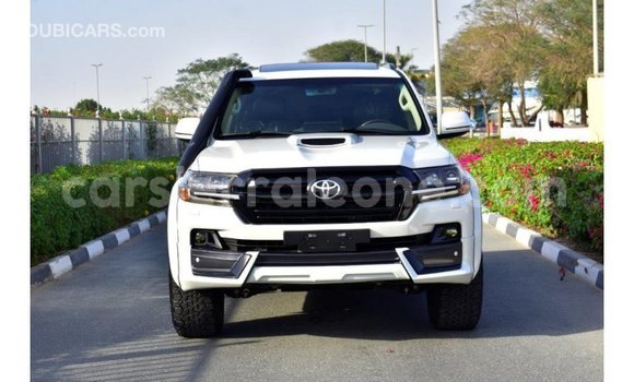 Buy Import Toyota Land Cruiser White Car in Import - Dubai in Kailahun Buy Import Toyota Land Cruiser White Car in Import - Dubai in Kailahun