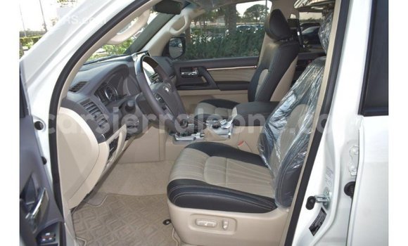 Buy Import Toyota Land Cruiser White Car in Import - Dubai in Kailahun Buy Import Toyota Land Cruiser White Car in Import - Dubai in Kailahun