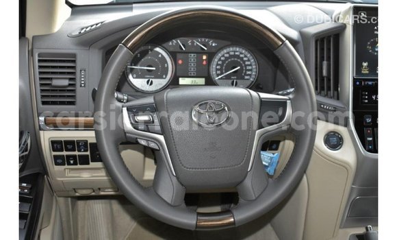 Buy Import Toyota Land Cruiser White Car in Import - Dubai in Kailahun Buy Import Toyota Land Cruiser White Car in Import - Dubai in Kailahun