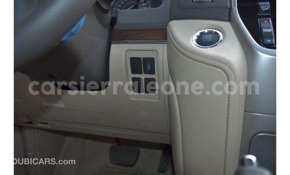 Buy Import Toyota Land Cruiser White Car in Import - Dubai in Kailahun Buy Import Toyota Land Cruiser White Car in Import - Dubai in Kailahun