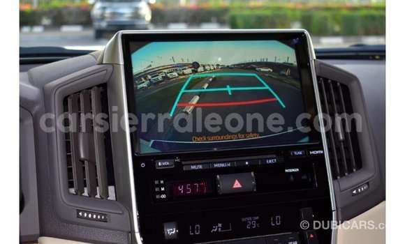 Buy Import Toyota Land Cruiser White Car in Import - Dubai in Kailahun Buy Import Toyota Land Cruiser White Car in Import - Dubai in Kailahun