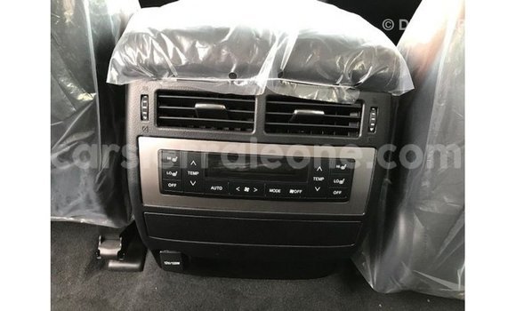 Buy Import Toyota Land Cruiser White Car in Import - Dubai in Kailahun Buy Import Toyota Land Cruiser White Car in Import - Dubai in Kailahun