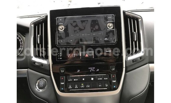 Buy Import Toyota Land Cruiser White Car in Import - Dubai in Kailahun Buy Import Toyota Land Cruiser White Car in Import - Dubai in Kailahun