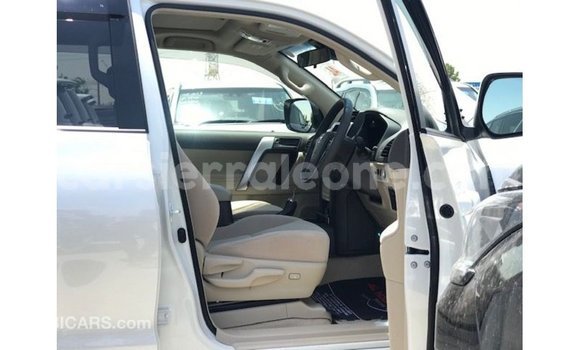 Buy Import Toyota Prado White Car in Import - Dubai in Kailahun Buy Import Toyota Prado White Car in Import - Dubai in Kailahun