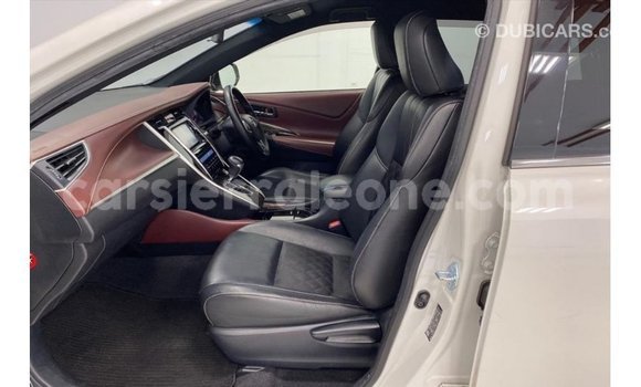 Buy Import Toyota Harrier White Car in Import - Dubai in Kailahun Buy Import Toyota Harrier White Car in Import - Dubai in Kailahun