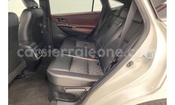 Buy Import Toyota Harrier White Car in Import - Dubai in Kailahun Buy Import Toyota Harrier White Car in Import - Dubai in Kailahun