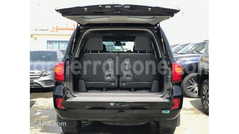 Big with watermark toyota land cruiser kailahun import dubai 6486