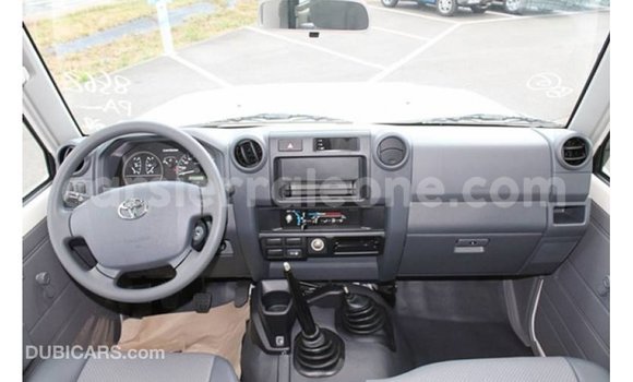 Buy Import Toyota Land Cruiser White Car in Import - Dubai in Kailahun Buy Import Toyota Land Cruiser White Car in Import - Dubai in Kailahun