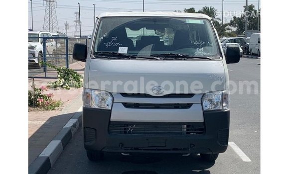 Buy Import Toyota Hiace White Car in Import - Dubai in Kailahun Buy Import Toyota Hiace White Car in Import - Dubai in Kailahun