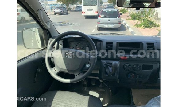 Buy Import Toyota Hiace White Car in Import - Dubai in Kailahun Buy Import Toyota Hiace White Car in Import - Dubai in Kailahun