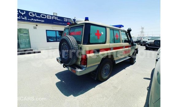 Buy Import Toyota Land Cruiser Beige Car in Import - Dubai in Kailahun Buy Import Toyota Land Cruiser Beige Car in Import - Dubai in Kailahun