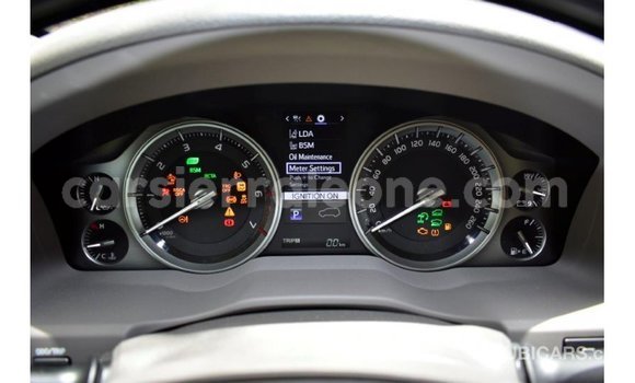Buy Import Toyota Land Cruiser White Car in Import - Dubai in Kailahun Buy Import Toyota Land Cruiser White Car in Import - Dubai in Kailahun