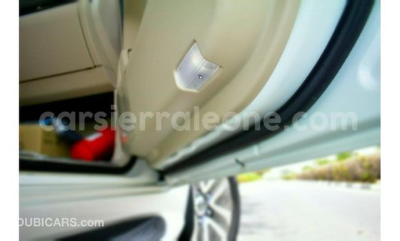 Buy Import Toyota Land Cruiser White Car in Import - Dubai in Kailahun Buy Import Toyota Land Cruiser White Car in Import - Dubai in Kailahun